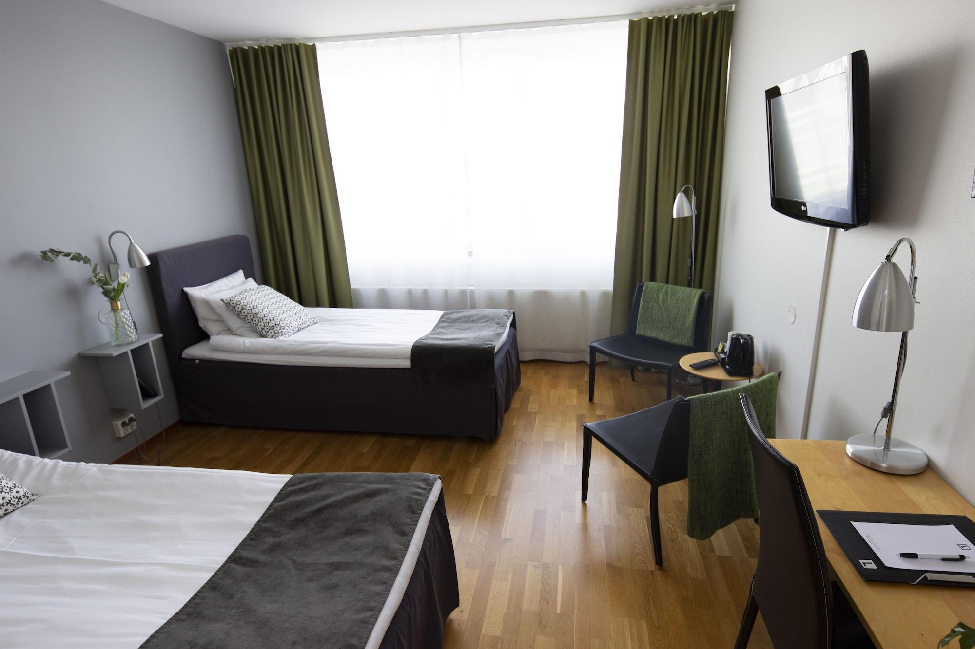 City Central Hotel Oerebro By First Hotels Экстерьер фото