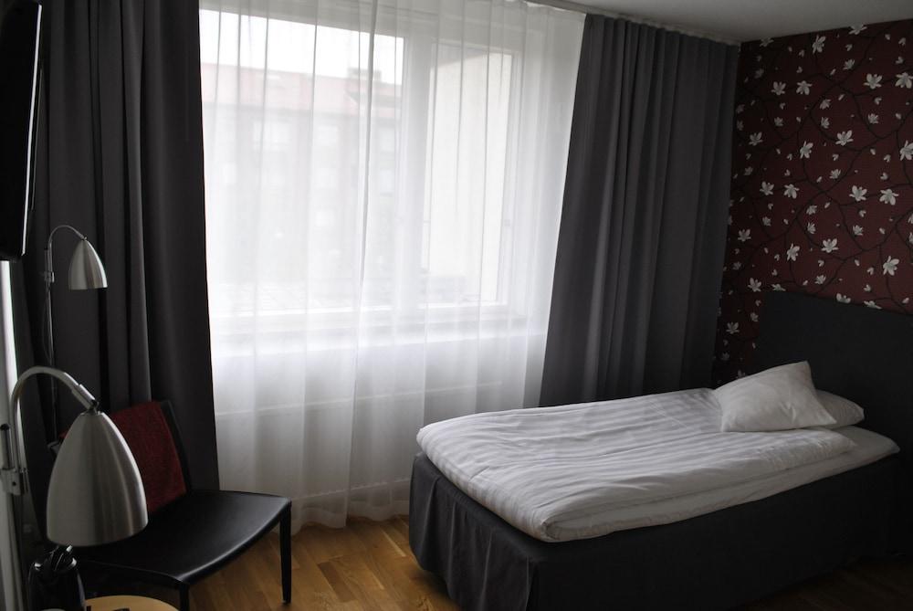 City Central Hotel Oerebro By First Hotels Экстерьер фото